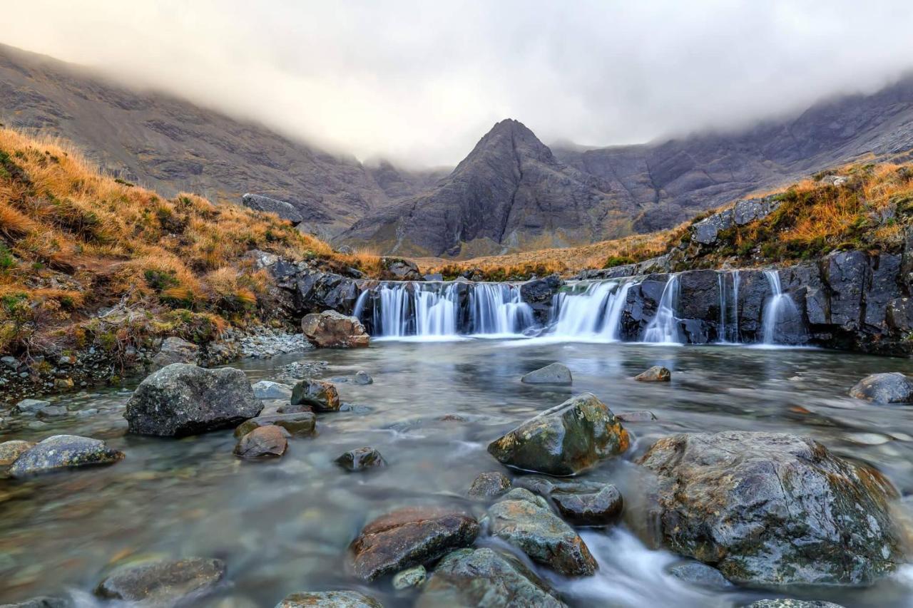 Tigh Lachie, Mary'S Thatched Cottages, Elgol, Isle Of Skye Esterno foto