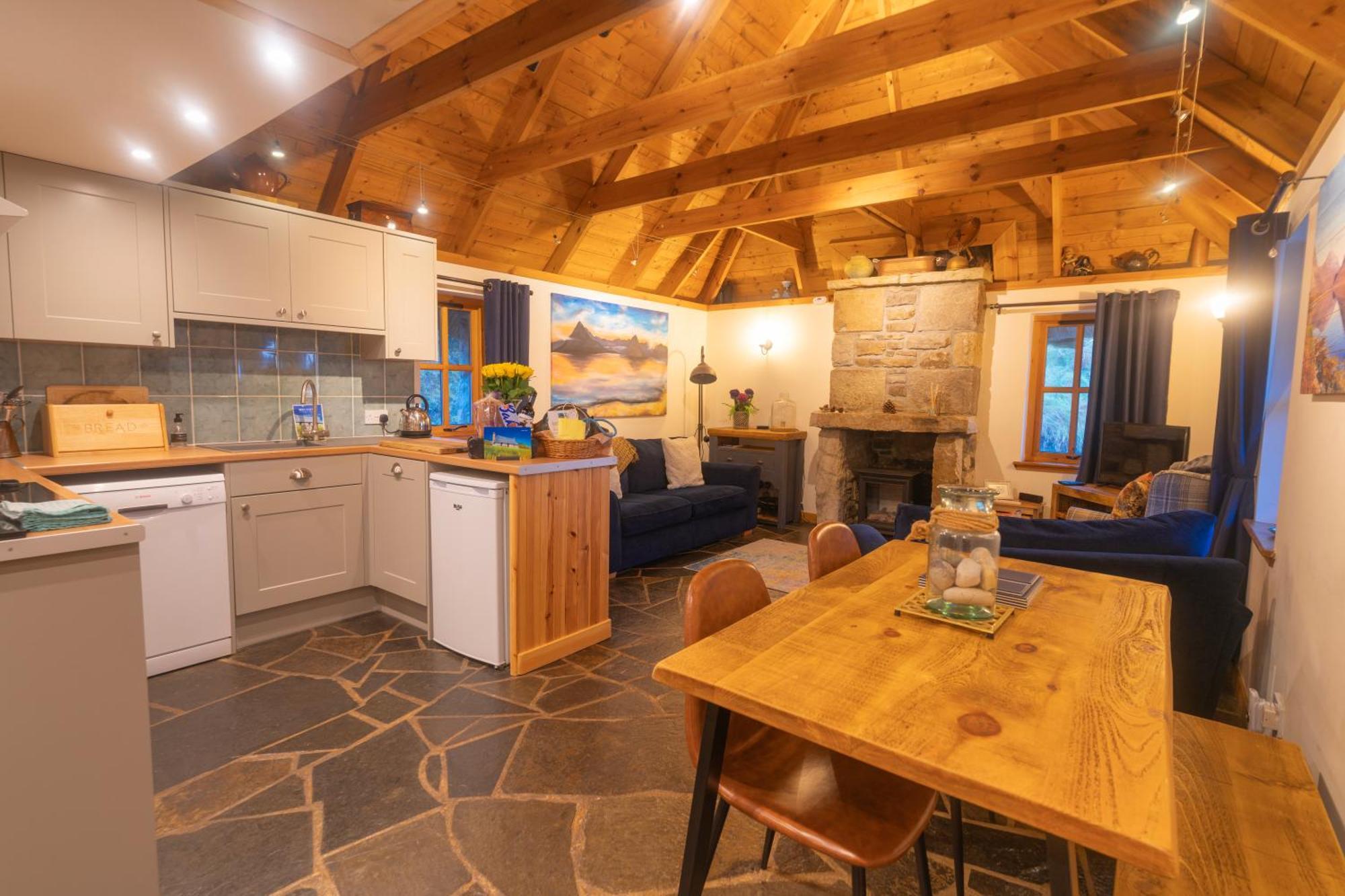 Tigh Lachie, Mary'S Thatched Cottages, Elgol, Isle Of Skye Esterno foto